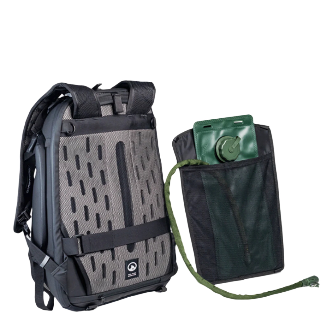 CARBONADO GT3 Hydration Bladder Holder - Image 4
