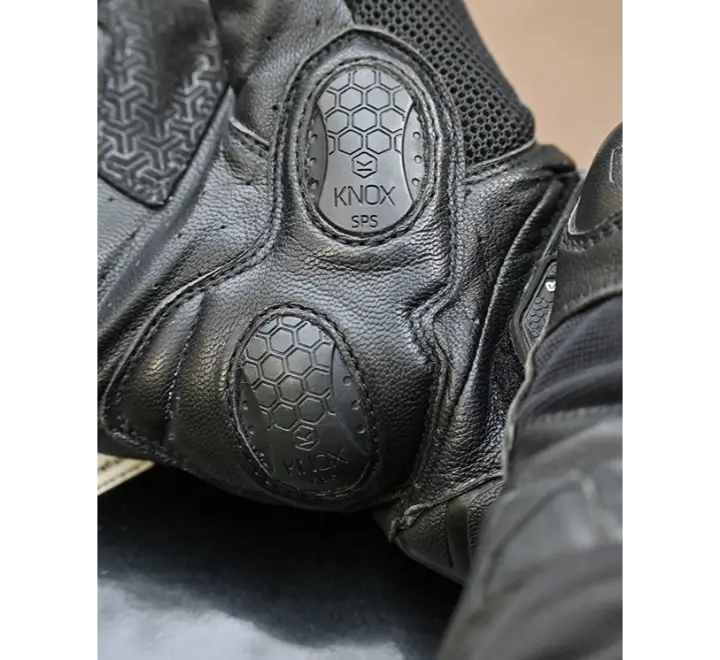 VIATERRA HOLESHOT – SHORT MOTORCYCLE RIDING GLOVES - Image 4